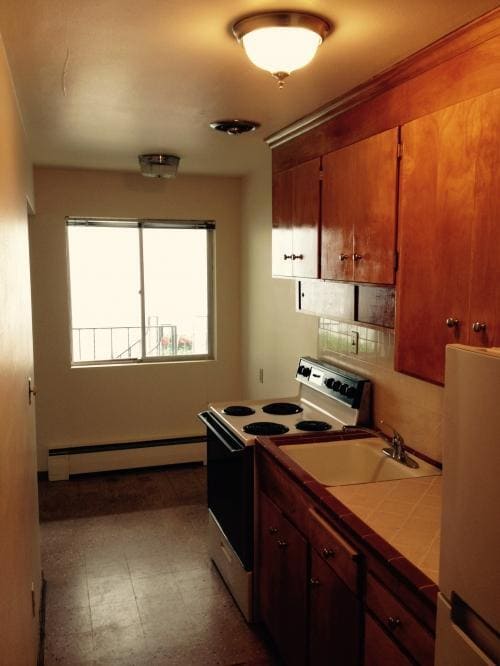 Building Photo - 1 bedroom in Seattle WA 98102