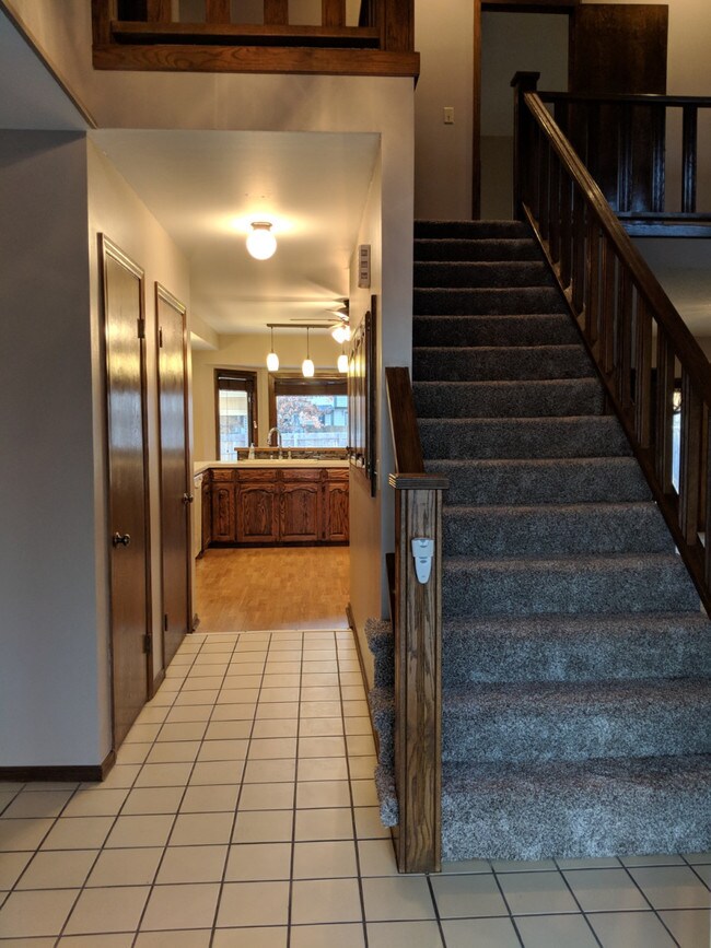 Building Photo - 11. Burton