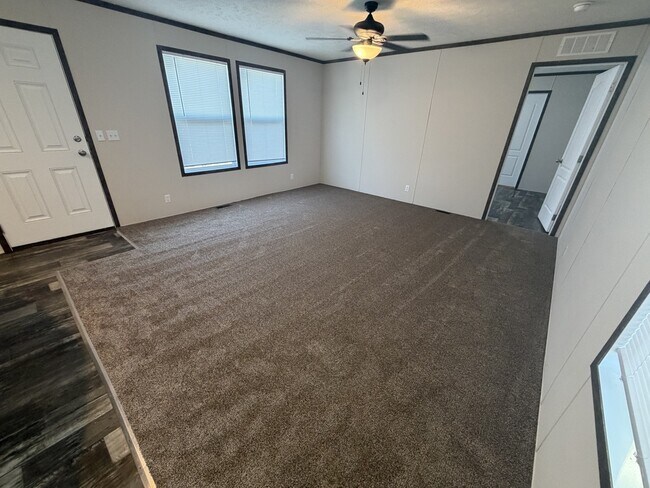 Building Photo - 38034 St Tropez Dr