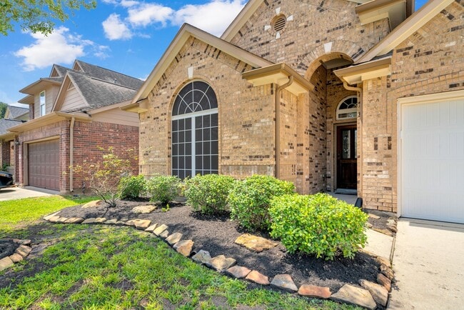 Building Photo - 16419 Dover Mills Dr