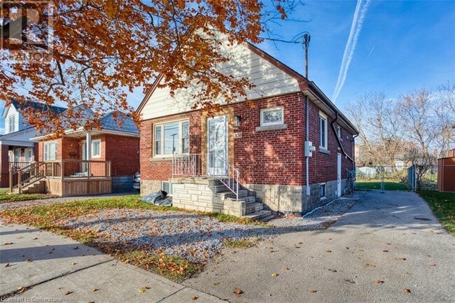 Building Photo - 338 Upper Gage Ave