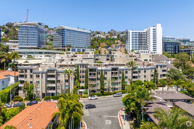 Fountainview Condominiums