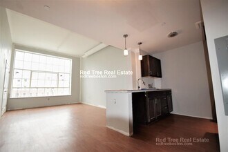 Building Photo - 9 Williams St