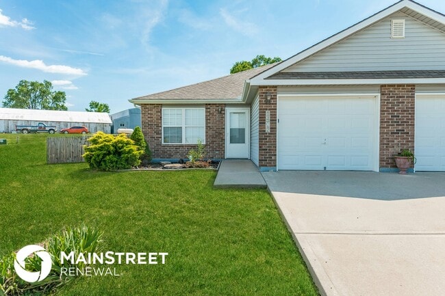 Building Photo - 1402 Eagle Dr