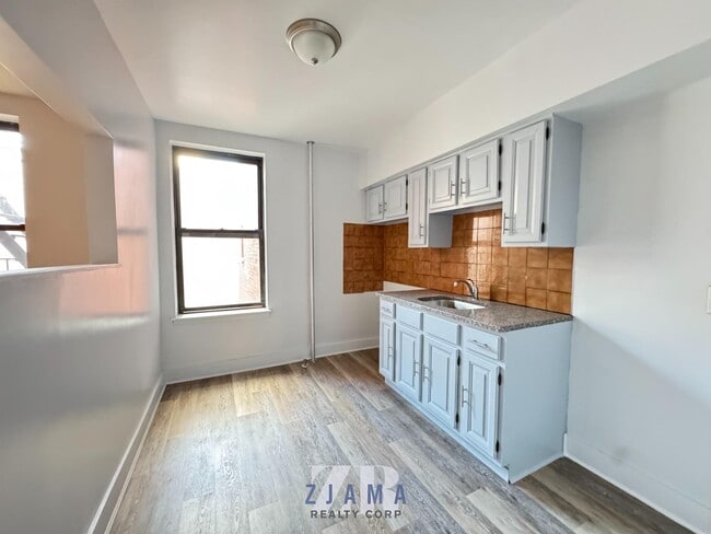 Building Photo - 1965 Bay Ridge Ave