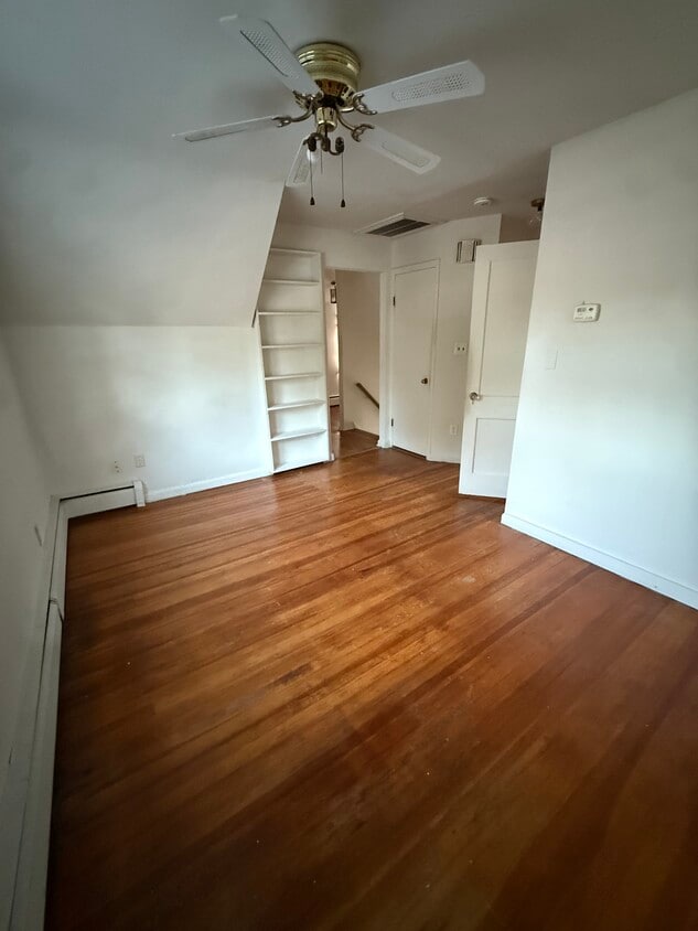 Primary Photo - 787 W Broad St