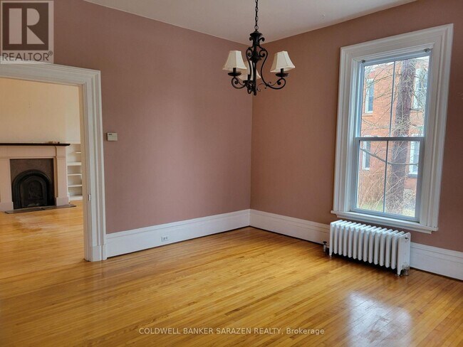 Building Photo - 5 D'Arcy St