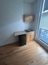 Building Photo - 405 Beacon St