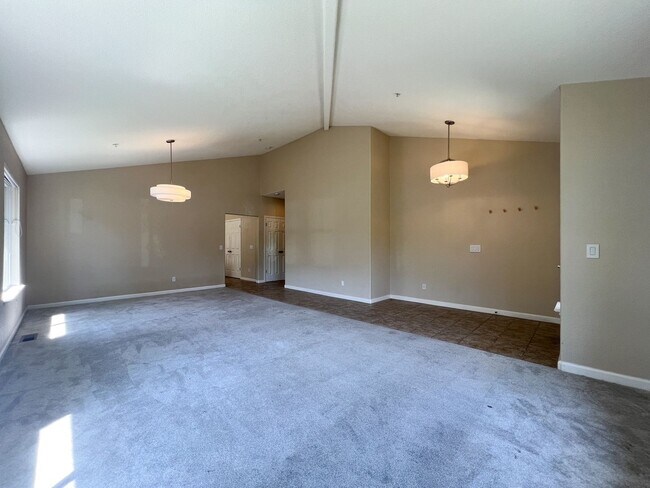 Foto del edificio - Spacious Single-Level 3-Bedroom Home in Desirable North Napa