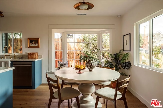 Building Photo - 5031 Townsend Ave