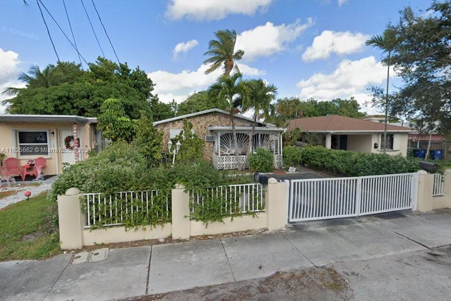 Primary Photo - 720 NW 5th Ct