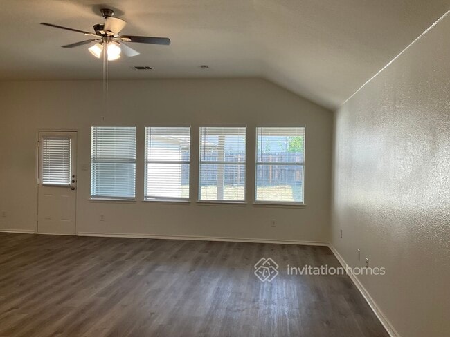 Building Photo - 1725 Kittyhawk Dr