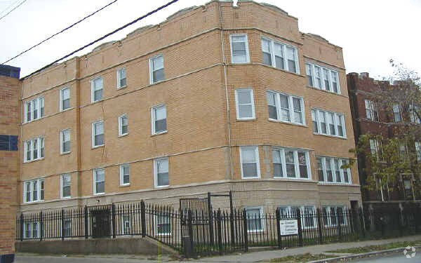 Primary Photo - 6315-6319 S California Ave