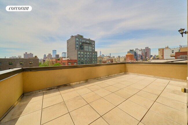 Foto del edificio - 243 E 2nd St