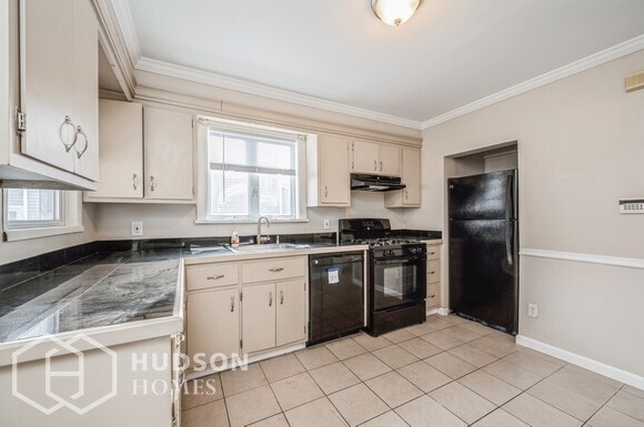Foto del edificio - Move in by October 15th - GET $500 OFF 1ST...