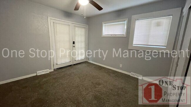 Foto del edificio - Charming 3-bedroom, 1-bath in Gladstone