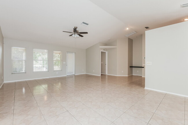 Building Photo - 11753 Shirburn Cir