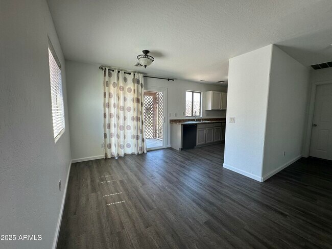 Building Photo - 25055 W Dove Trail