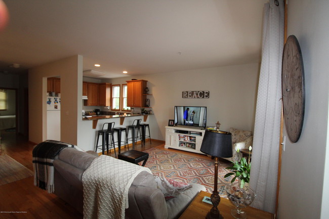 Building Photo - 1005 Trenton Ave