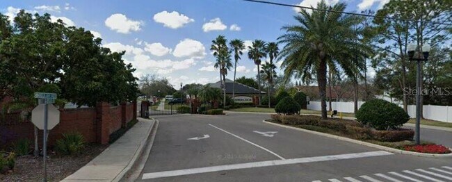 Foto del edificio - 350 Lake Amberleigh Dr
