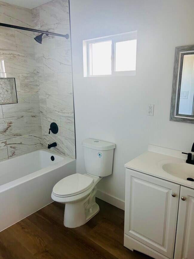 Building Photo - 731 S Bonnie Beach Pl