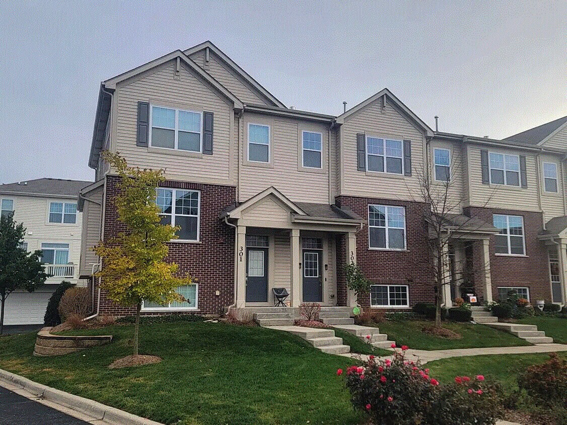 Foto principal - 303 Lexington Ln