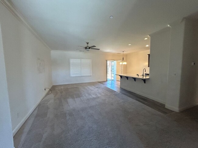 Foto del edificio - Don't miss out newer 4 bedroom 2 bath in K...