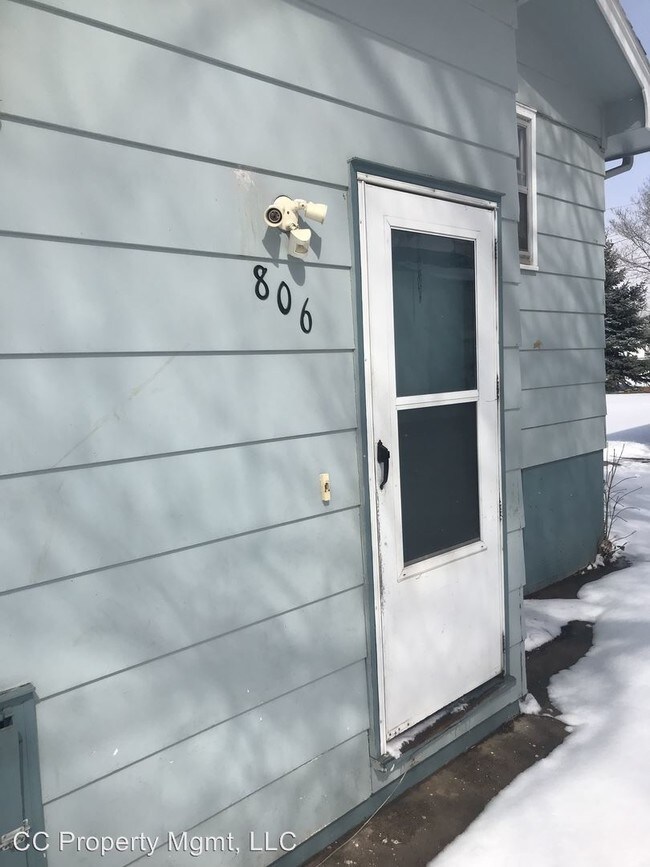 Building Photo - 2 br, 1 bath House - 806 Blaine Ave