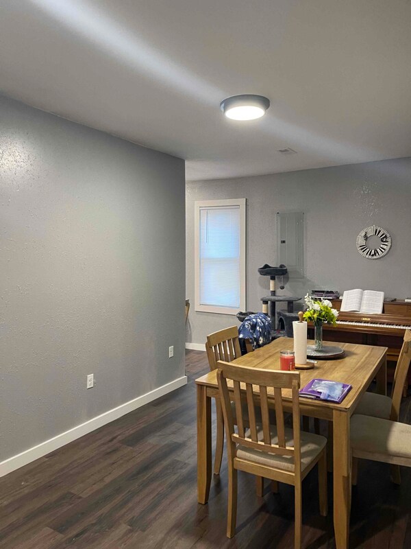 Foto del edificio - 504 W Hackberry