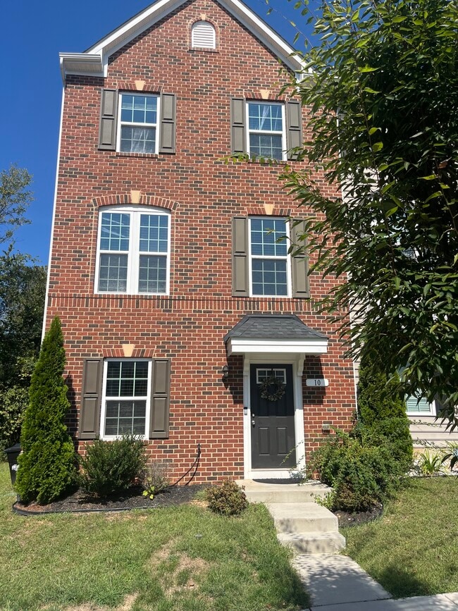 Building Photo - 10 Laurel Gate Ct