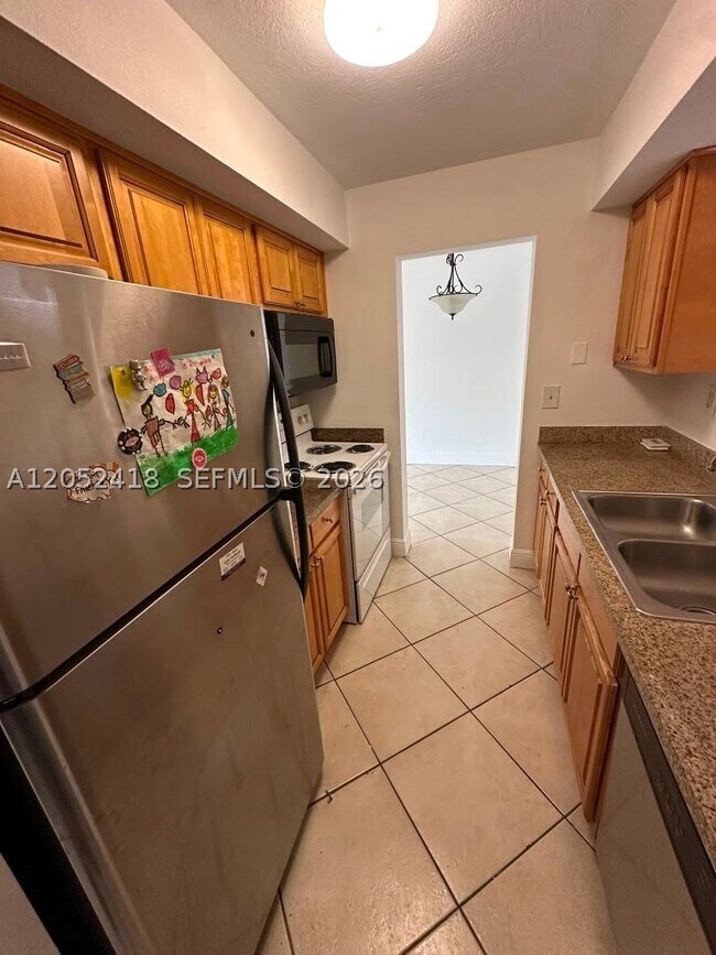 Foto del edificio - 8601 SW 94th St