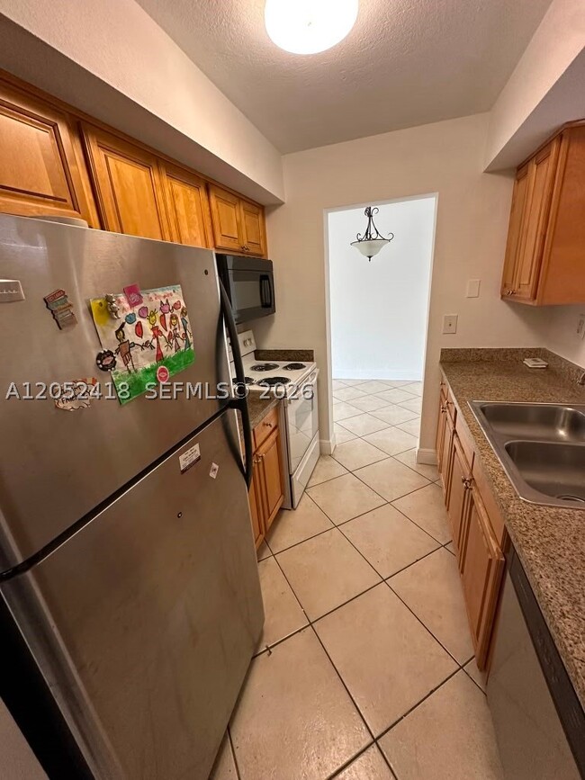 Building Photo - 8601 SW 94th St