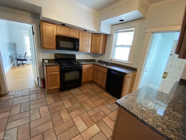 Building Photo - 7 br, 2 bath House - 1020 Church St