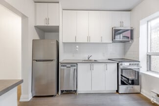 Interior Photo - 98 Northcliffe Boulevard