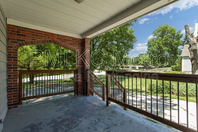 Building Photo - 8201 MO-9