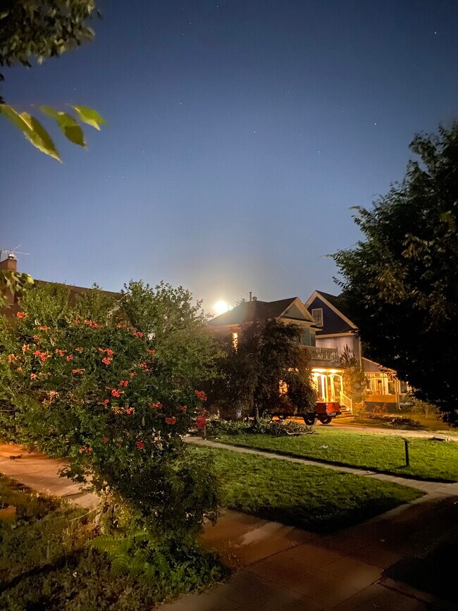 Foto del edificio - 2554 Jefferson Ave