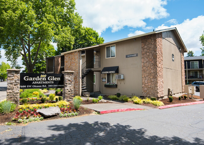 Foto del edificio - Cedar Lane and Garden Glen