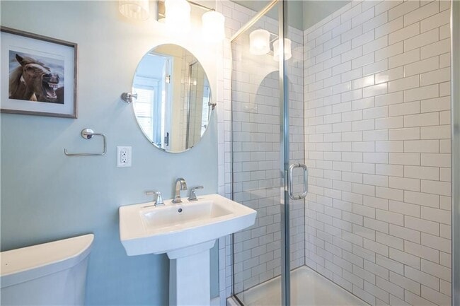 Foto del edificio - 1002 Braeburn Ln