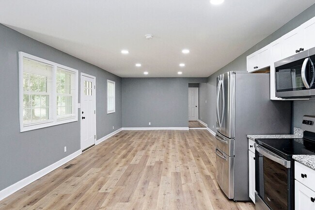 Foto del edificio - Move-in Ready, Pet-Friendly Northern Albem...