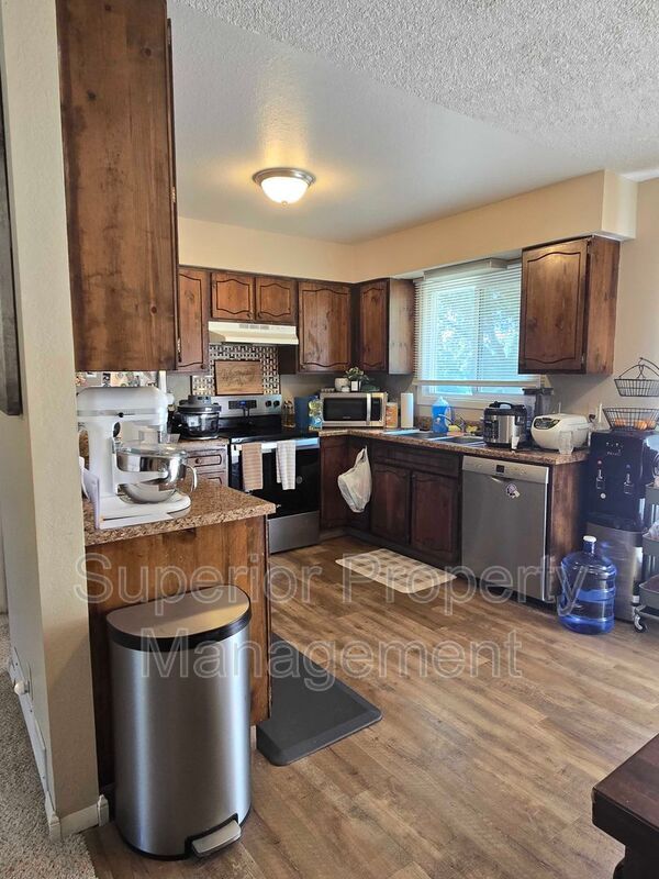 Foto del edificio - 4800 King Arthur Way