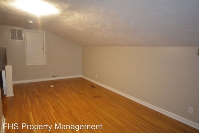 Building Photo - 3 br, 2 bath House - 609 West Normal Street