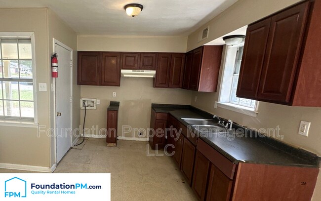 Foto del edificio - 2171 Corning Ave