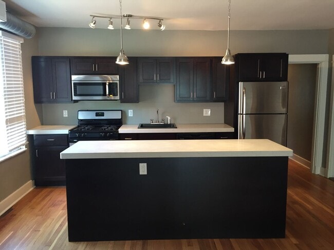 Photo - 6405-6407 Bartlett Apartment