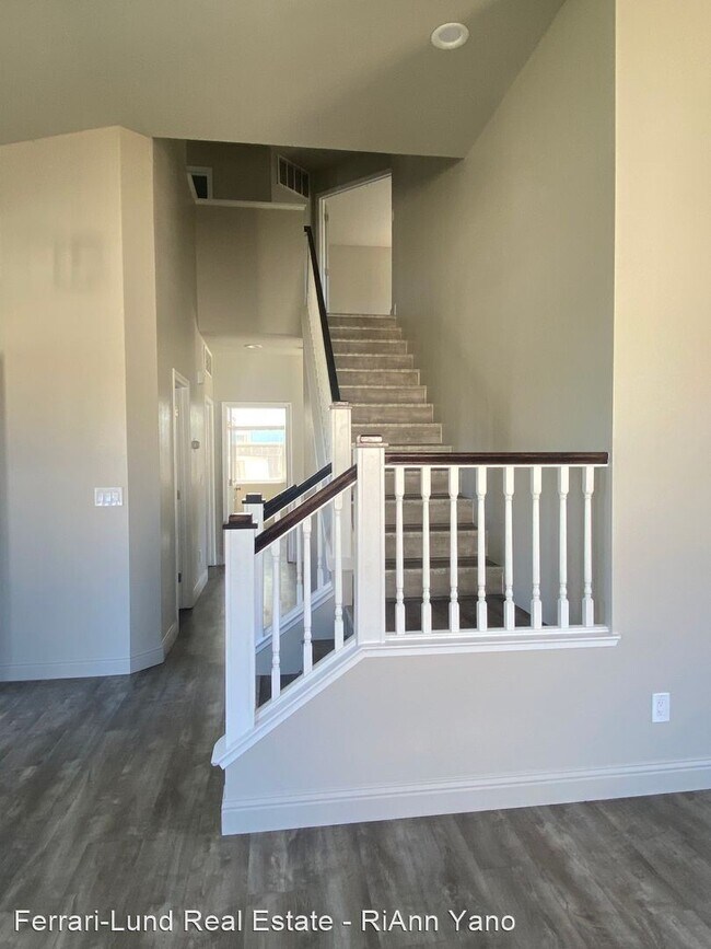 Foto del edificio - 4 br, 3 bath House - 3095 Andrea St