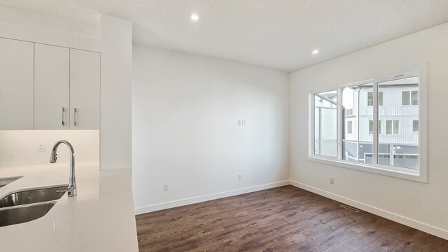 Photo du bâtiment - 1862 Cornerstone Blvd NE