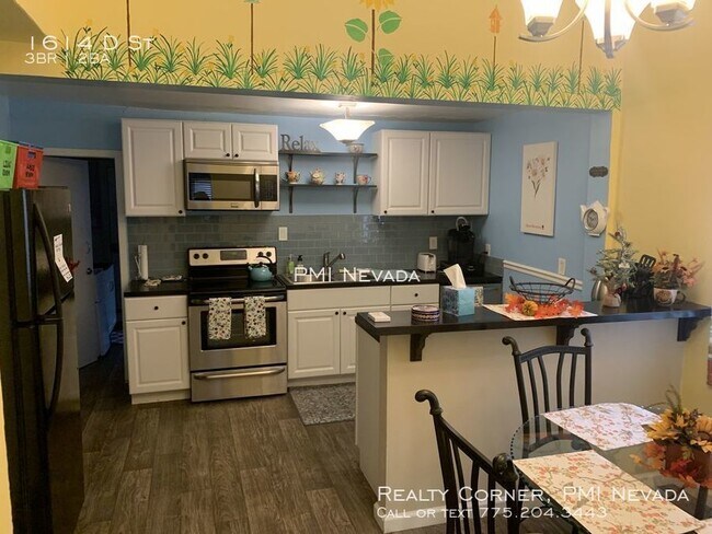 Building Photo - Vibrant 3 Bed, 2 Bath in the Heart of Sparks