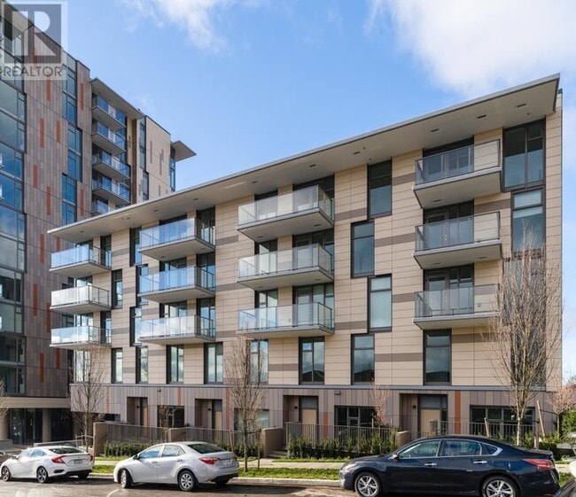 Photo du bâtiment - 8121-8121 Chester St