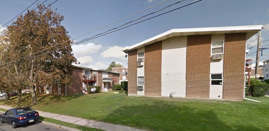 Building Photo - 201-213 S Bradford St
