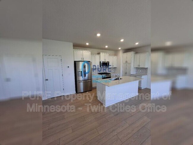 Building Photo - 5130 Useppa Trl