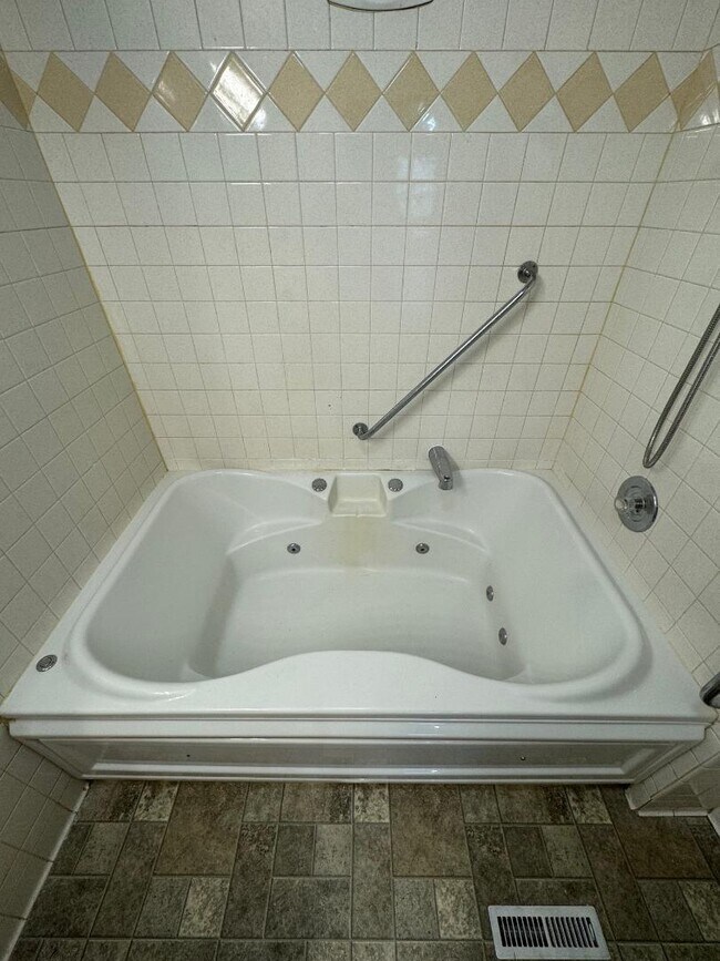 Foto del edificio - 3140 N 48th St